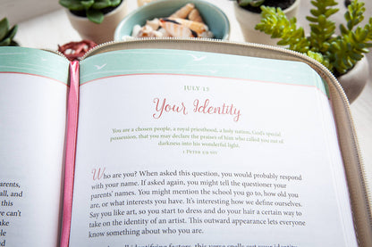 Strength for Today for Teen Girls (Daily Devotional)
