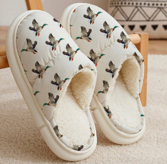 White Duck Slippers: 8-10