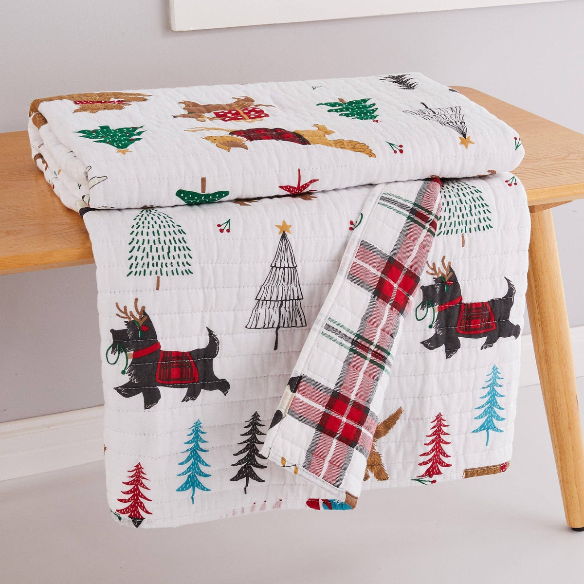 Jingle Paws Quilted Throw