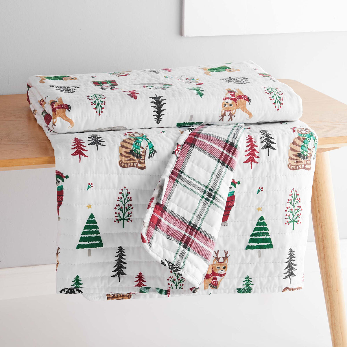 Meowy Christmas Quilted Throw